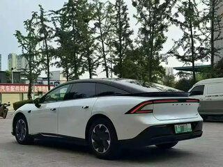 2024 Xpeng P7+ I, белый, 4011208 рублей, вид 5