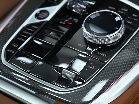 2026 BMW X7 40d I (G07) Рестайлинг, серый, 18600000 рублей - вид 25