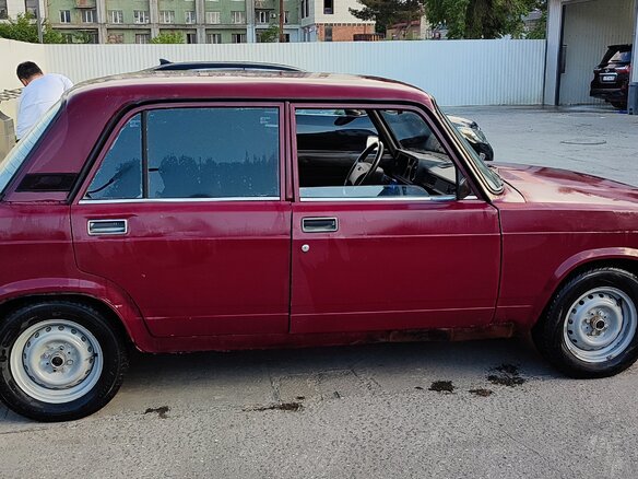 2007 Lada (ВАЗ) 21053-20, пурпурный, 80000 рублей - вид 3