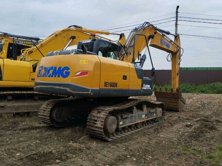 2023 XCMG XE180DN, жёлтый, 6788250 рублей, вид 3