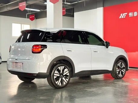 2026 Leapmotor A10 39.8 kWh, серебристый, 1708011 рублей, вид 5