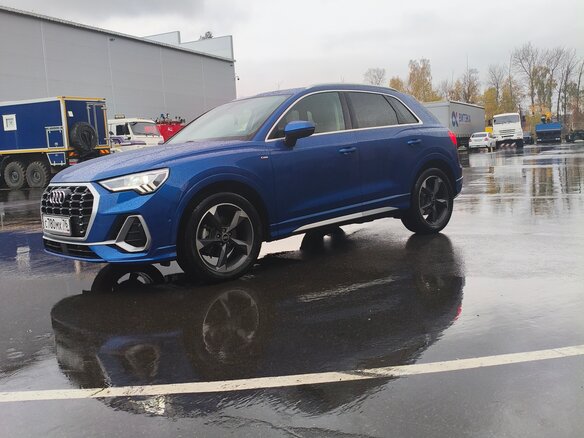 2021 Audi Q3 35 TFSI II (F3), синий, 3400000 рублей - вид 6