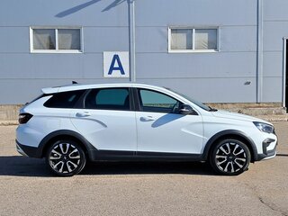 2024 Lada (ВАЗ) Vesta SW Cross I Рестайлинг (NG), белый, 1399000 рублей, вид 4