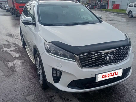 2018 Kia Sorento III Prime Рестайлинг, белый, 2530000 рублей, вид 1