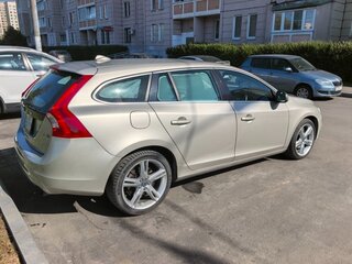 2018 Volvo V60 I Рестайлинг, коричневый, 1800000 рублей, вид 2