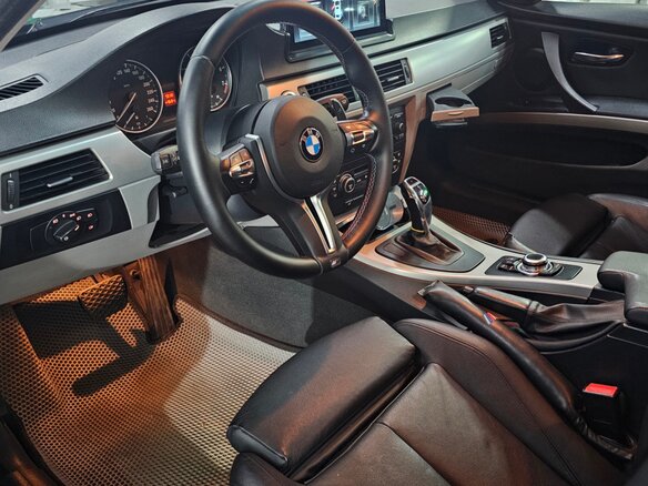 2008 BMW 3 серии 325i V (E90/E91/E92/E93) Рестайлинг, чёрный, 1390000 рублей - вид 8