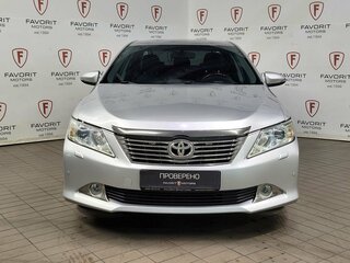 2011 Toyota Camry VII (XV50), серебристый, 1449000 рублей, вид 2