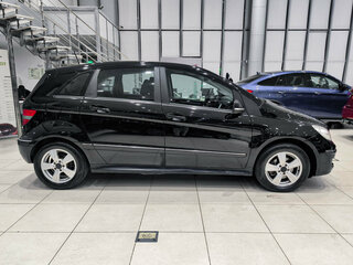 2010 Mercedes-Benz B-Класс 200 I (W245) Рестайлинг, чёрный, 550000 рублей, вид 4