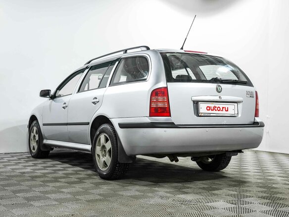 2007 Skoda Octavia I (A4) Рестайлинг, серебристый, 400000 рублей - вид 6
