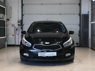 2013 Kia Ceed II, чёрный, 920000 рублей, вид 2