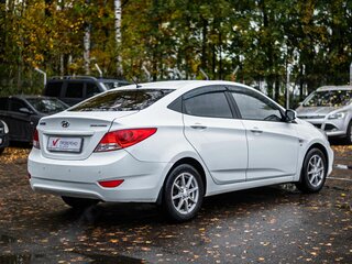 2014 Hyundai Solaris I Рестайлинг, белый, 811000 рублей, вид 2