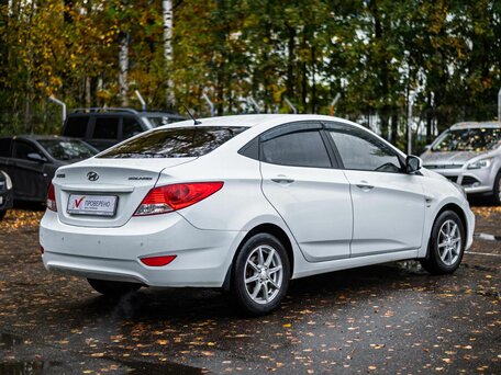 2014 Hyundai Solaris I Рестайлинг, белый, 811000 рублей, вид 2