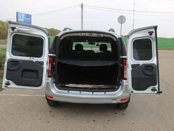 2014 Lada (ВАЗ) Largus I, серебристый, 765000 рублей - вид 10