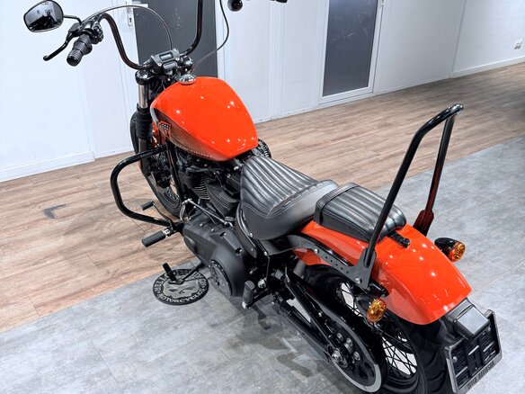 2021 Harley-Davidson Street Bob, оранжевый, 1699000 рублей - вид 37