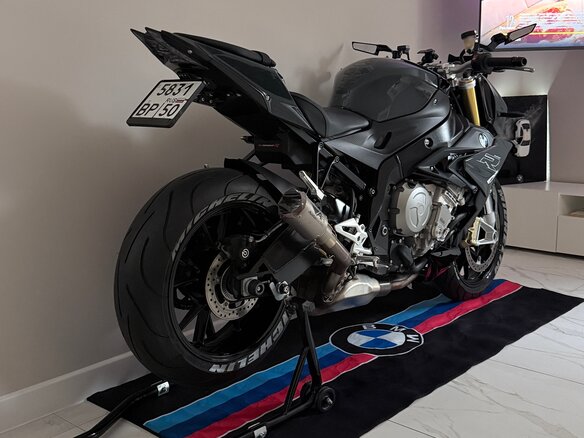 2018 BMW S 1000 R, серый, 1250000 рублей - вид 1