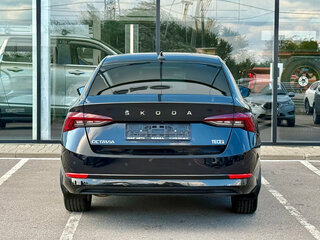 2021 Skoda Octavia IV (A8), чёрный, 2240000 рублей, вид 5