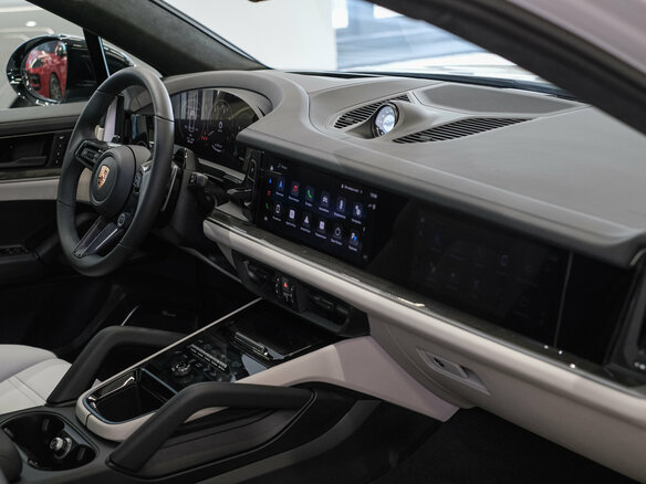 2026 Porsche Cayenne Coupé III Рестайлинг, серый - вид 36