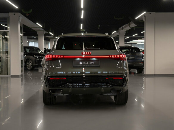 2026 Audi Q5 L III (GU), зелёный, 6665000 рублей - вид 5