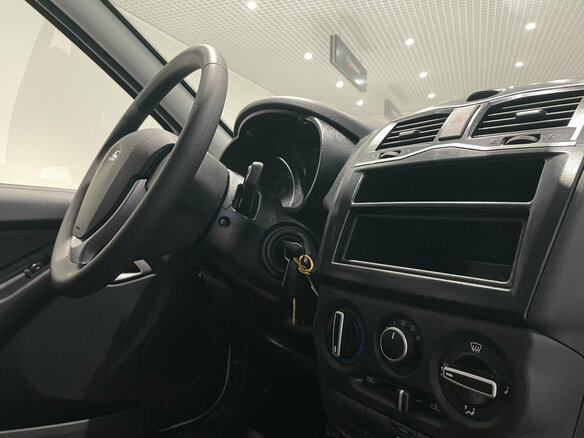 2026 Lada (ВАЗ) Granta I Рестайлинг, белый, 1012000 рублей - вид 8
