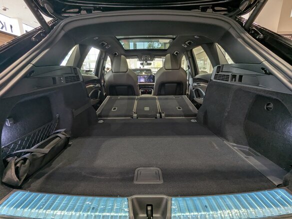 2026 Audi Q5 40 TDI III (GU), чёрный, 8990000 рублей - вид 33