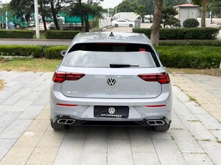 2023 Volkswagen Golf VIII, серый, 1690032 рублей, вид 5