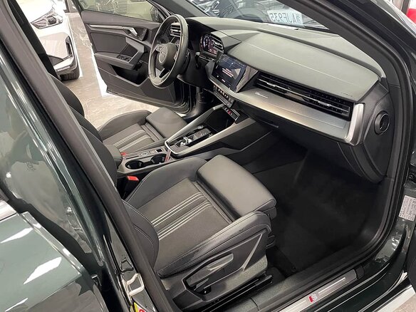 2022 Audi A3 35 TFSI Long IV (8Y), зелёный, 1980000 рублей - вид 4