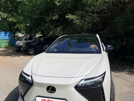 2023 Lexus RZ 450e, белый, 5500000 рублей, вид 4