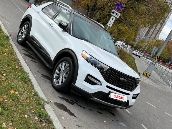 2022 Ford Explorer VI, белый, 3900000 рублей - вид 1