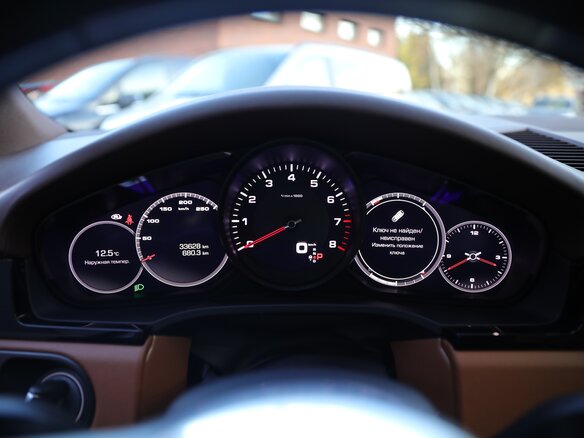 2020 Porsche Cayenne III, серый, 8690000 рублей - вид 21