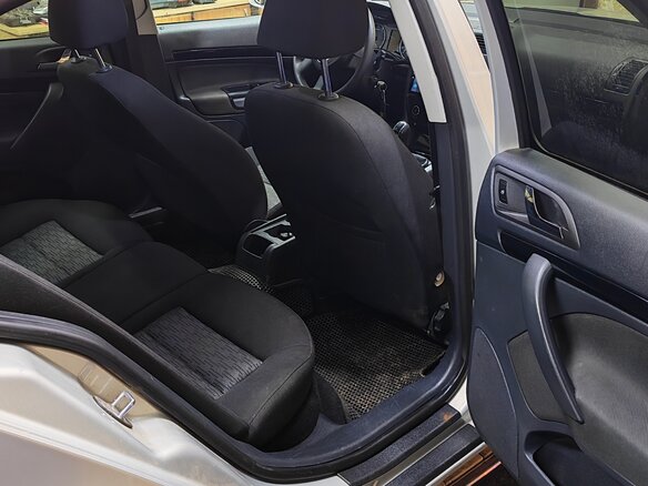 2013 Skoda Octavia II (A5) Рестайлинг, серебристый, 650000 рублей - вид 9