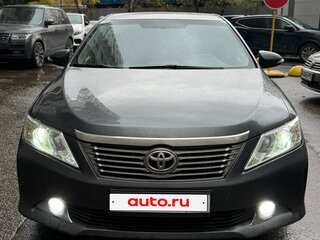 2014 Toyota Camry VII (XV50), серый, 1350000 рублей, вид 2