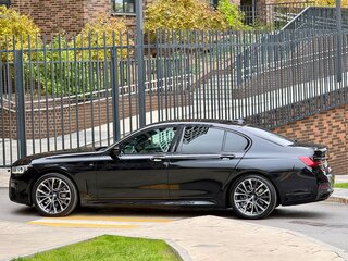 2021 BMW 7 серии 730d xDrive VI (G11/G12) Рестайлинг, чёрный, 7600000 рублей, вид 3