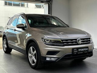 2017 Volkswagen Tiguan II, бежевый, 2999999 рублей, вид 3