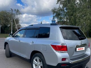 2011 Toyota Highlander II (XU40) Рестайлинг, серебристый, 1900000 рублей, вид 4