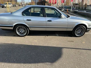 1992 BMW 5 серии 520i III (E34), серебристый, 750000 рублей, вид 5