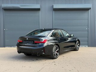 2026 BMW 3 серии 320d xDrive VII (G2x) Рестайлинг 2, чёрный, 9490000 рублей, вид 4