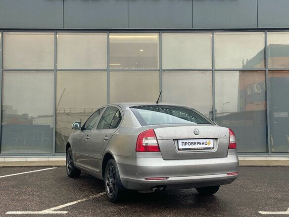 2011 Skoda Octavia II (A5) Рестайлинг, серый, 536000 рублей - вид 4