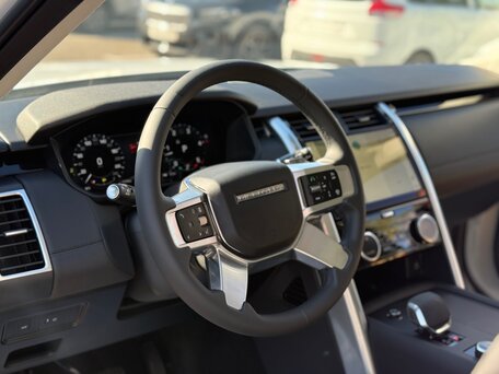 2026 Land Rover Discovery D350 V Рестайлинг, чёрный, 8590000 рублей, вид 4