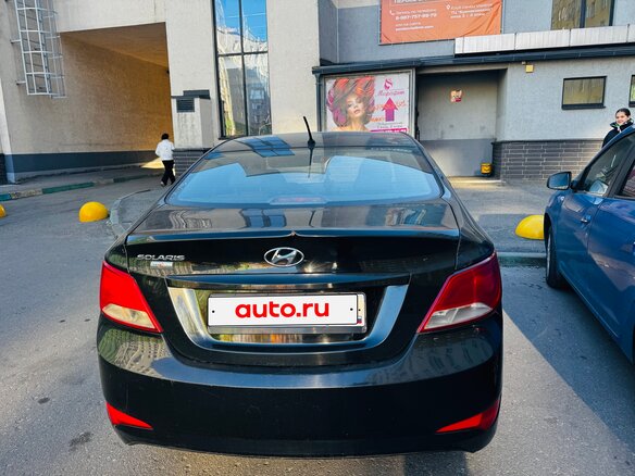2014 Hyundai Solaris I Рестайлинг, чёрный, 330000 рублей - вид 3