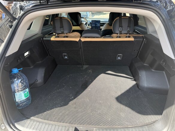 2023 Geely Atlas II, чёрный, 2200000 рублей - вид 6