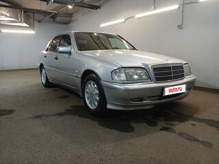 1999 Mercedes-Benz C-Класс 180 I (W202) Рестайлинг, серебристый, 335000 рублей, вид 1
