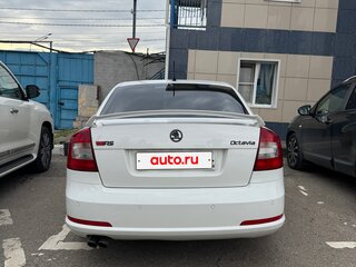 2010 Skoda Octavia RS II Рестайлинг, белый, 1030000 рублей, вид 4
