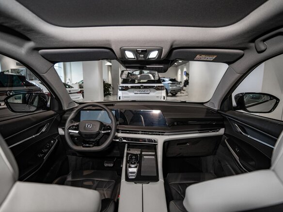 2024 Changan CS75 Plus III, серый, 2900000 рублей - вид 11
