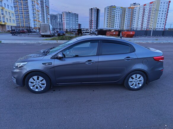 2015 Kia Rio III Рестайлинг, серый, 990000 рублей - вид 18