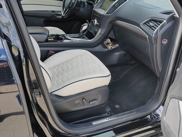 2018 Ford S-MAX II, чёрный, 2350000 рублей - вид 15