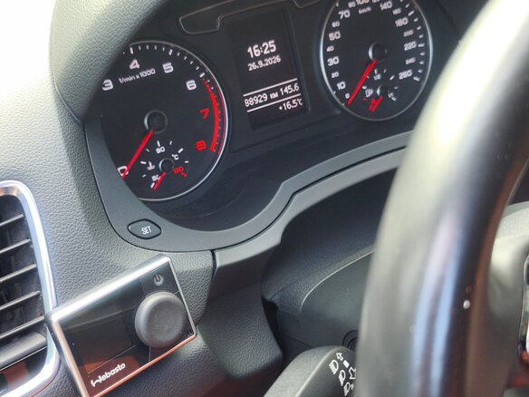 2015 Audi Q3 I (8U) Рестайлинг, голубой, 2080000 рублей - вид 14