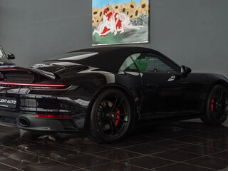 2024 Porsche 911 Carrera 4 GTS VIII (992), чёрный, 23699000 рублей, вид 2