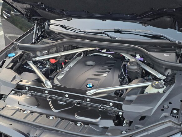 2026 BMW X5 40i IV (G05/G18) Рестайлинг, чёрный, 13550000 рублей - вид 6