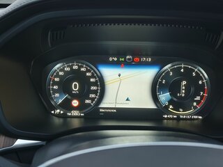 2020 Volvo XC60 II, серый, 3650907 рублей, вид 4