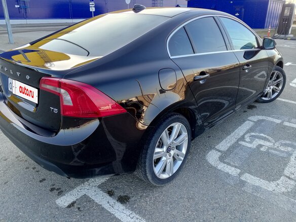 2013 Volvo S60 II, коричневый - вид 13
